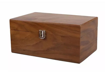Caja Cerrada mostrando Detalle Madera