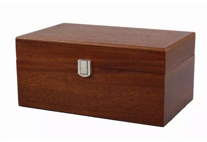Caja Cerrada mostrando Detalle Madera