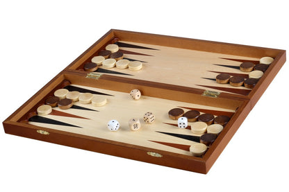 Juego portable Combo Triple Deluxe siendo utilizado durante el viaje